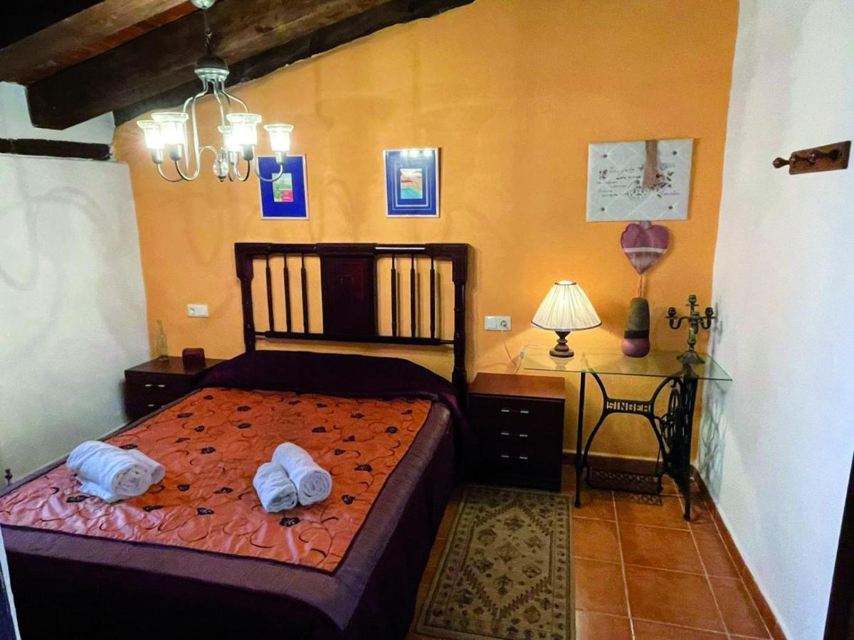 Casa Rural Vicenta 1750 Albentosa Exterior foto